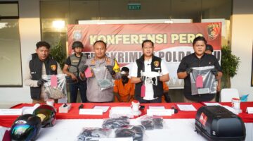 Polisi Tangkap 2 Residivis Pencuri Mobil dengan Modus Pecah Kaca di Pekanbaru